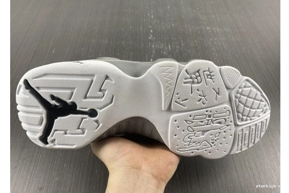 9 Grey Particle Retro CT8019-060 Jordan CT8019-060 0216